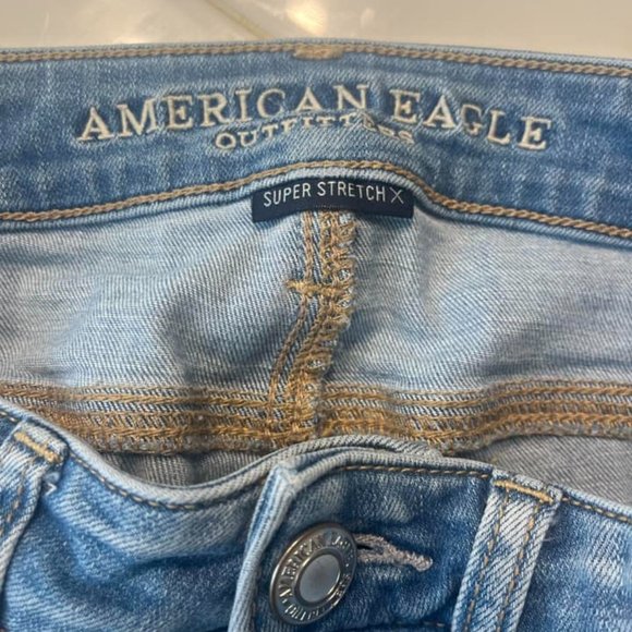 American Eagle Super Stretch Ripped Jeans - Picture 3 of 3